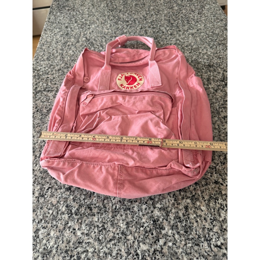 Fjallraven Kanken Backpack Unisex One Size Pink Good Classic Daypack Bag - Picture 2 of 4